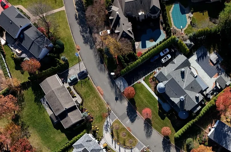 Czy odpowiednia akustyka budynku zależy od działań zarządcy nieruchomości?